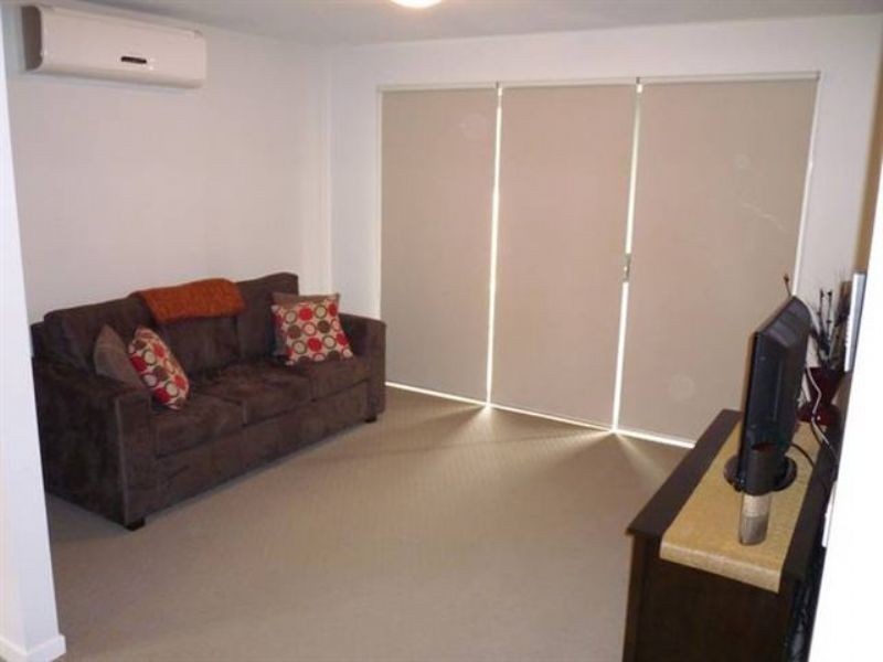 2/1 Wyndham Avenue, Cowes VIC 3922