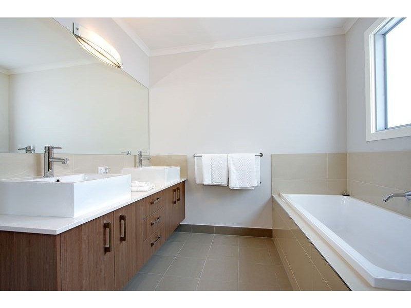 3, 4 & 5/24 Redwood Drive, Cowes VIC 3922