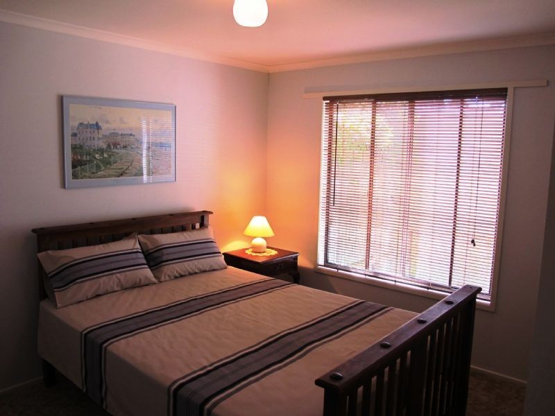 25 Highland ave, Cowes VIC 3922