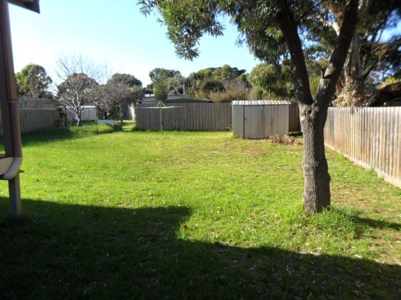 5 Clipper Crescent, Sunset Strip VIC 3922