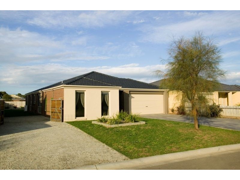 44 Katherine Circuit, Cowes VIC 3922