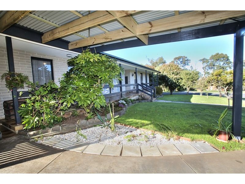 2-4 West Court, Cowes VIC 3922