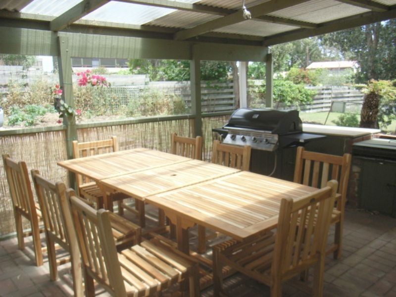 3 Lawrence Avenue, Cowes VIC 3922