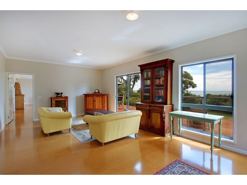 353 Coghlan Road, Silverleaves VIC 3922
