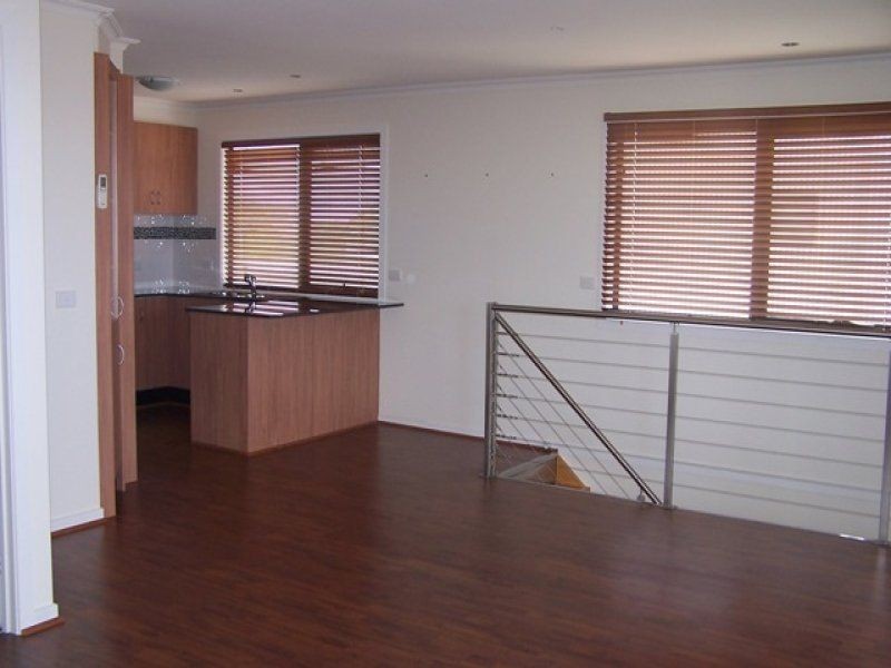 2/6 Elane Street, Sunderland Bay VIC 3922