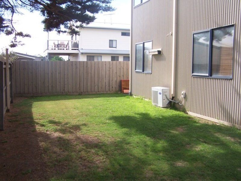 2/6 Elane Street, Sunderland Bay VIC 3922