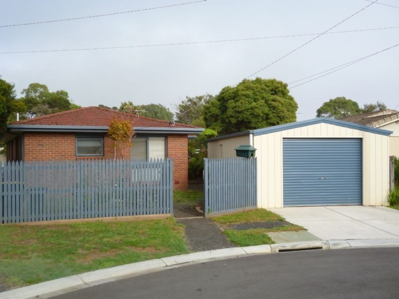 12 Holiday Court, Cowes VIC 3922
