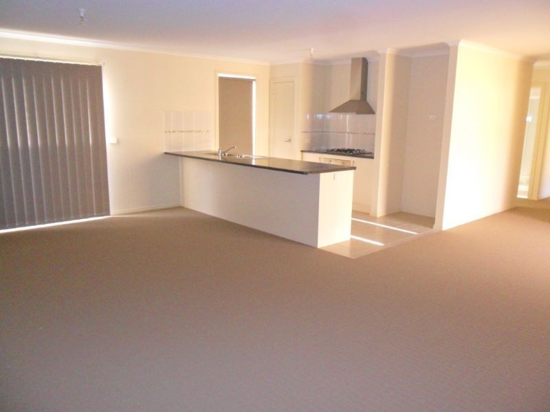 408 Wagtail Way, Cowes VIC 3922