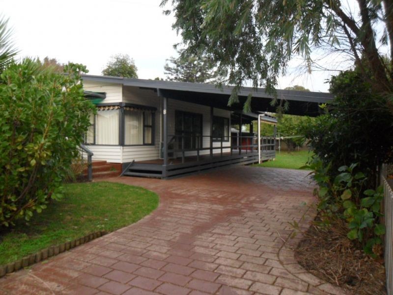 8 Birdwood Avenue, Cowes VIC 3922