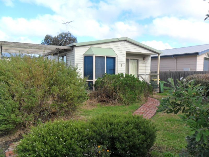 5 Phillip Island Road, Sunderland Bay VIC 3922