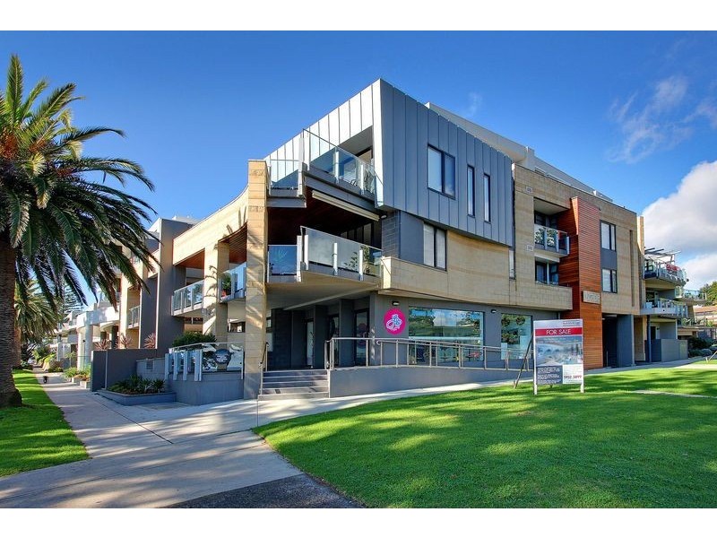 4/4 The Esplanade, Cowes VIC 3922