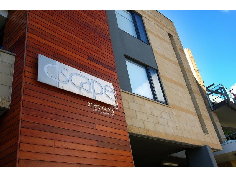 4/4 The Esplanade, Cowes VIC 3922