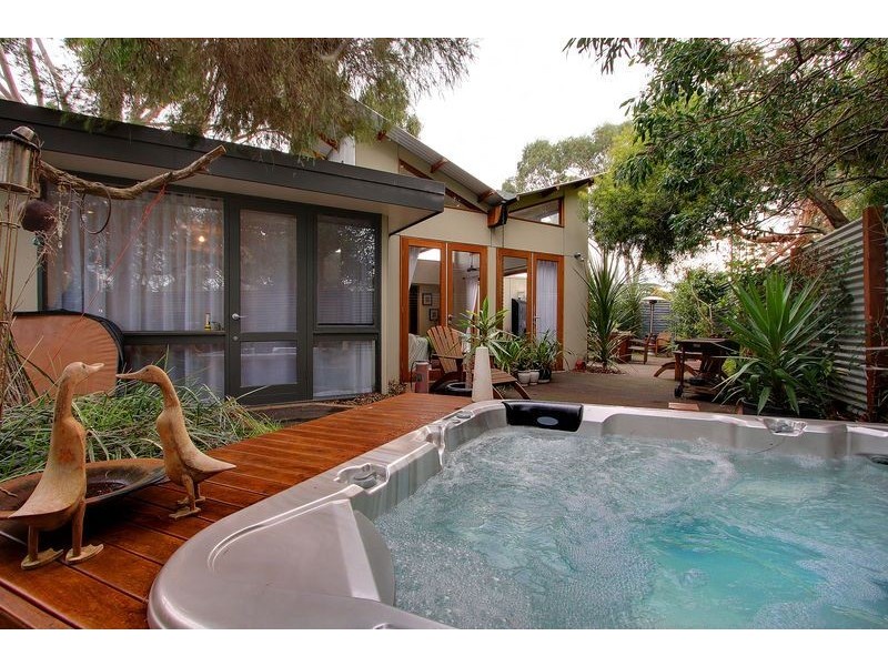 2/3 Benambra Court, Cowes VIC 3922