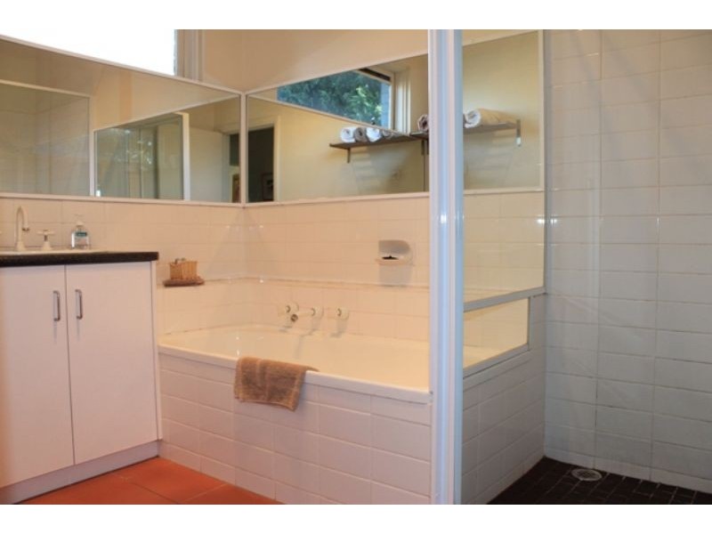 4/2 Warley Avenue, Cowes VIC 3922
