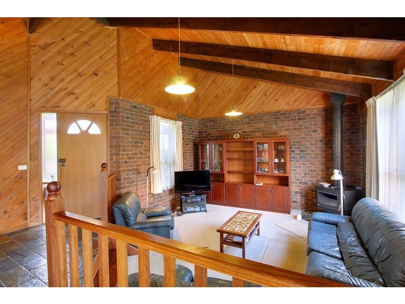 5 Robert Drive, Cowes VIC 3922