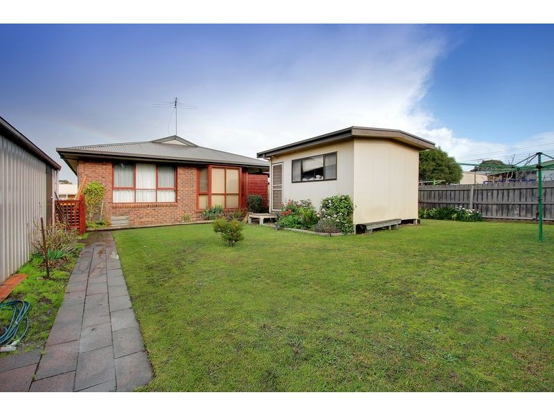 5 Robert Drive, Cowes VIC 3922