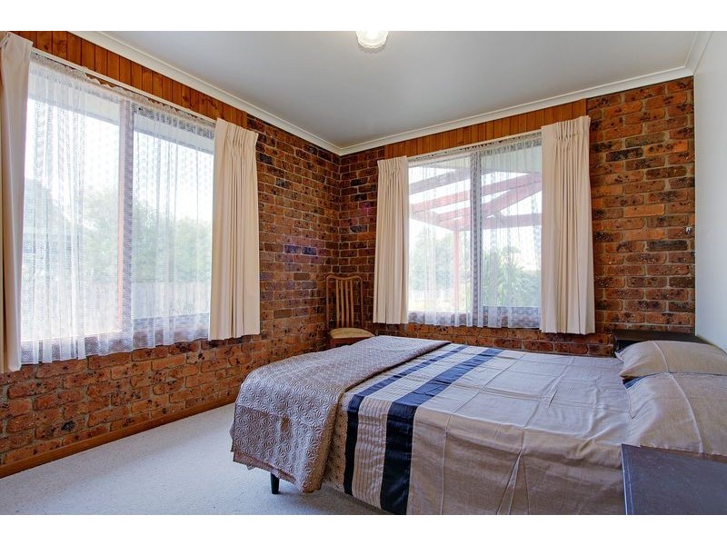 5 Robert Drive, Cowes VIC 3922