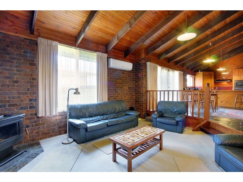 5 Robert Drive, Cowes VIC 3922