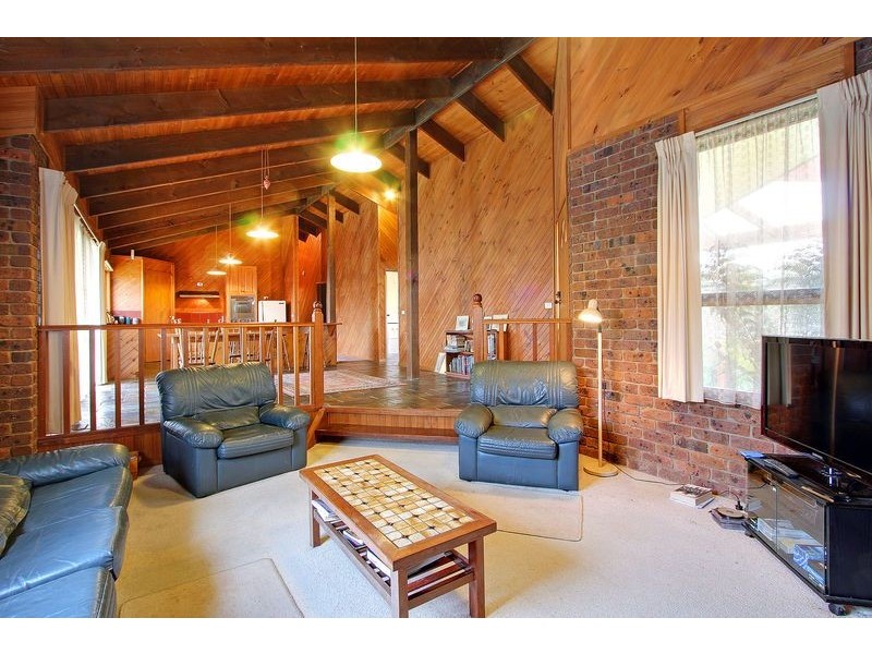 5 Robert Drive, Cowes VIC 3922