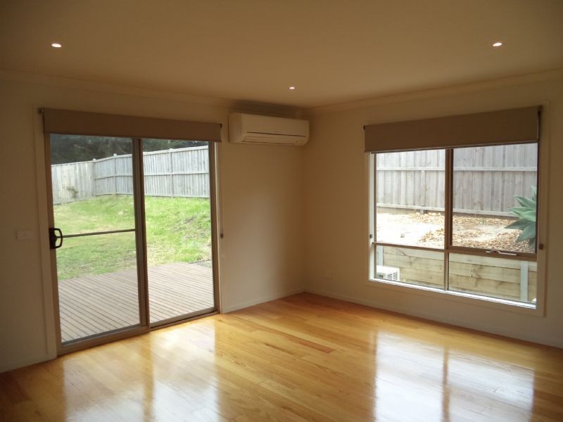 13 Waterview Rise, Cowes VIC 3922