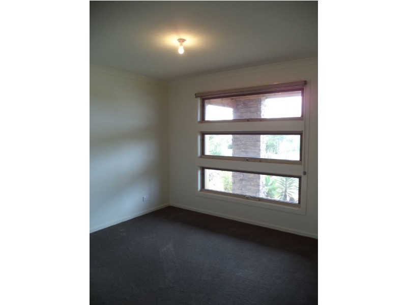 13 Waterview Rise, Cowes VIC 3922