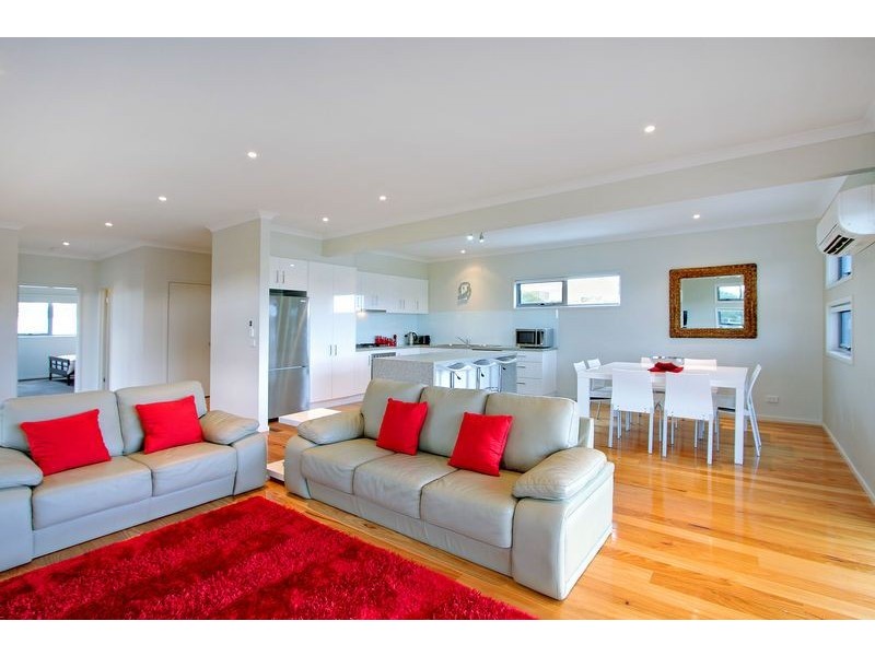 2 Currawong Close, Cowes VIC 3922