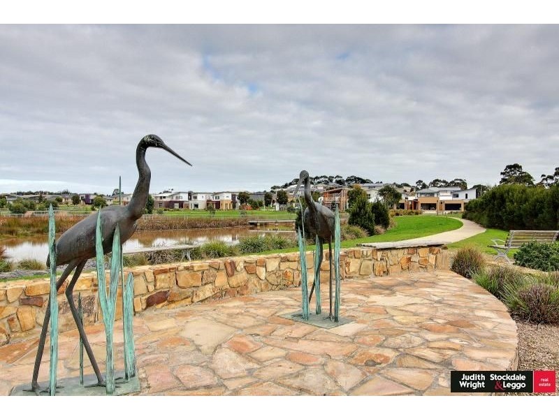 11 Pobblebonk Place, Cowes VIC 3922