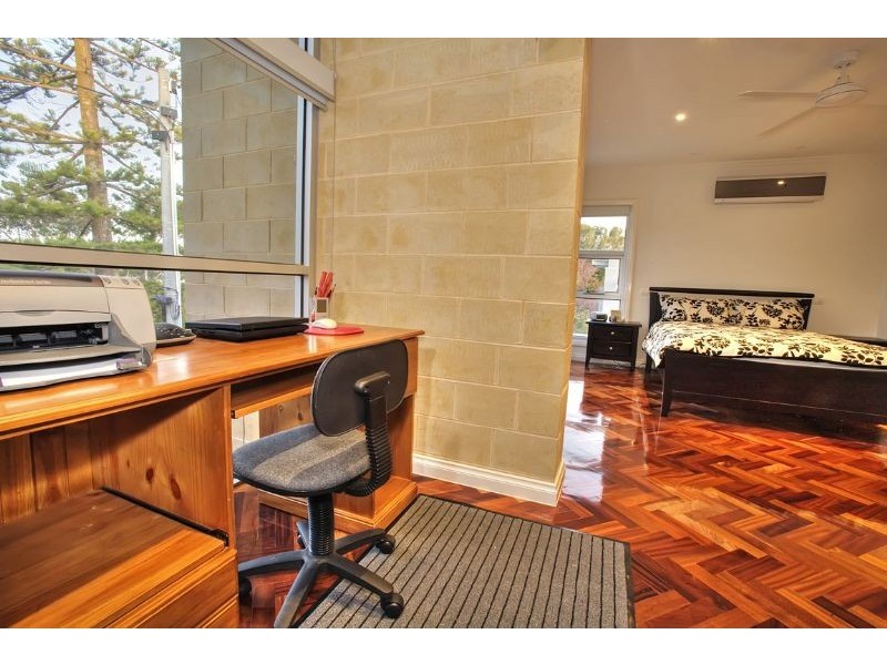 2/12 Steele Street, Cowes VIC 3922