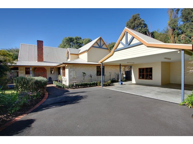 10 Collins Street, Silverleaves VIC 3922