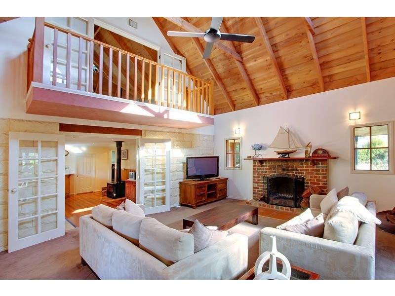 10 Collins Street, Silverleaves VIC 3922