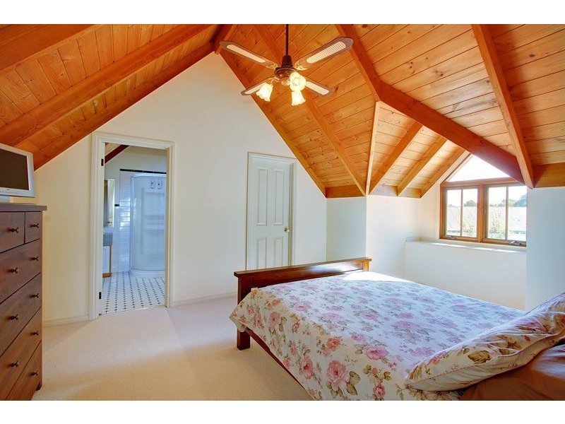 10 Collins Street, Silverleaves VIC 3922