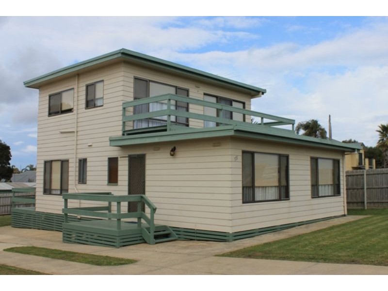 111 Justice Road, Cowes VIC 3922