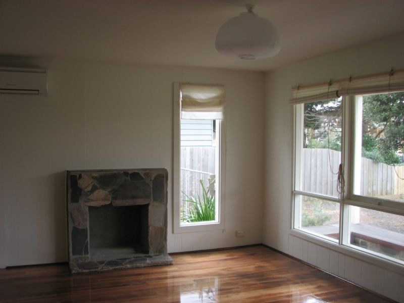 4 Barry Street, Sunderland Bay VIC 3922