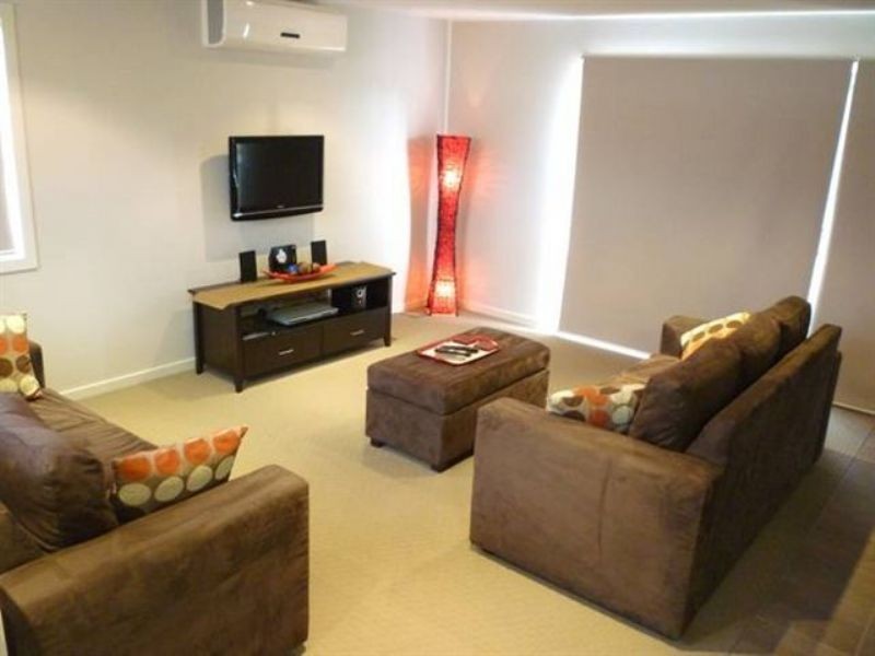 2/1 Wyndham Avenue, Cowes VIC 3922