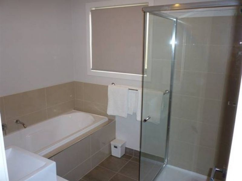 2/1 Wyndham Avenue, Cowes VIC 3922