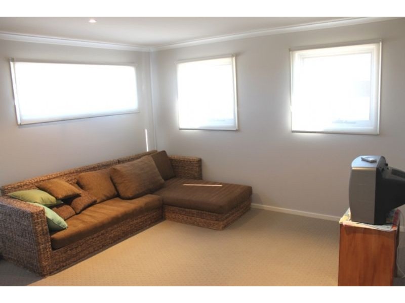 2/24 Redwood Drive, Cowes VIC 3922