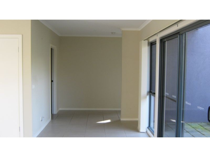 2/8 Park Street, Cowes VIC 3922