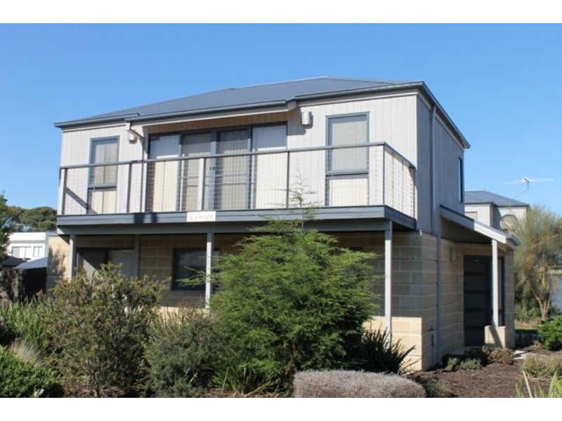2/255 Church Street, Cowes VIC 3922