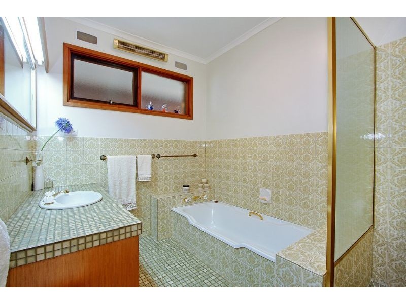 4 Justice road, Cowes VIC 3922