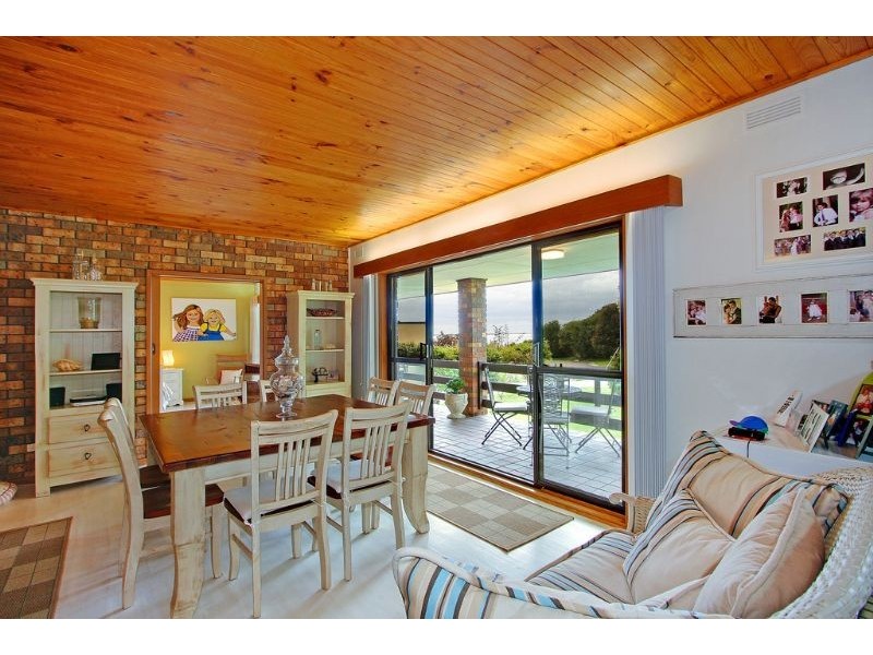 4 Justice road, Cowes VIC 3922