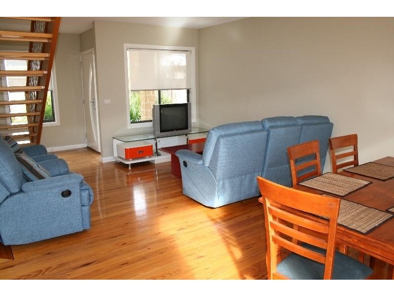 4/15 Douglas Road, Cowes VIC 3922