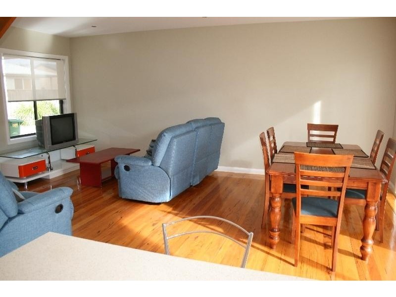 4/15 Douglas Road, Cowes VIC 3922