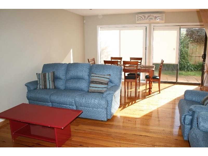 4/15 Douglas Road, Cowes VIC 3922