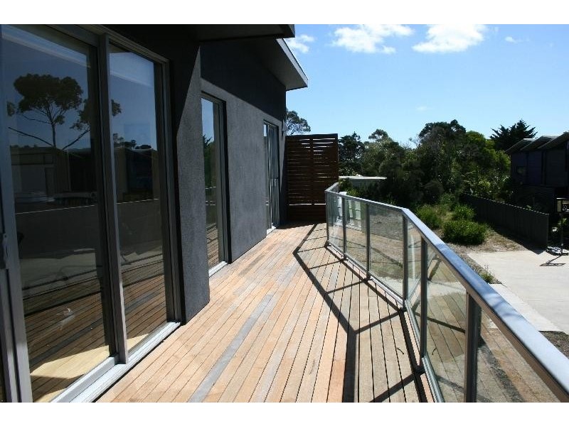 2/10-12 Medina Road, Cowes VIC 3922