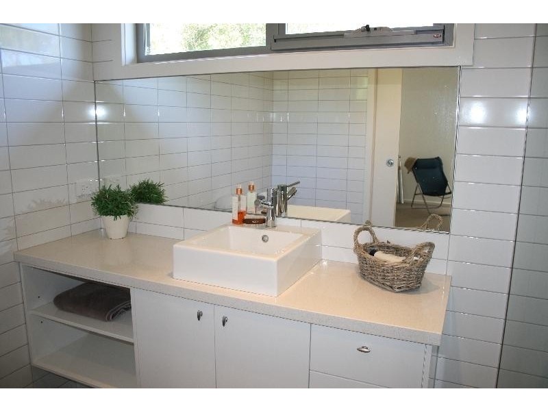 2/10-12 Medina Road, Cowes VIC 3922