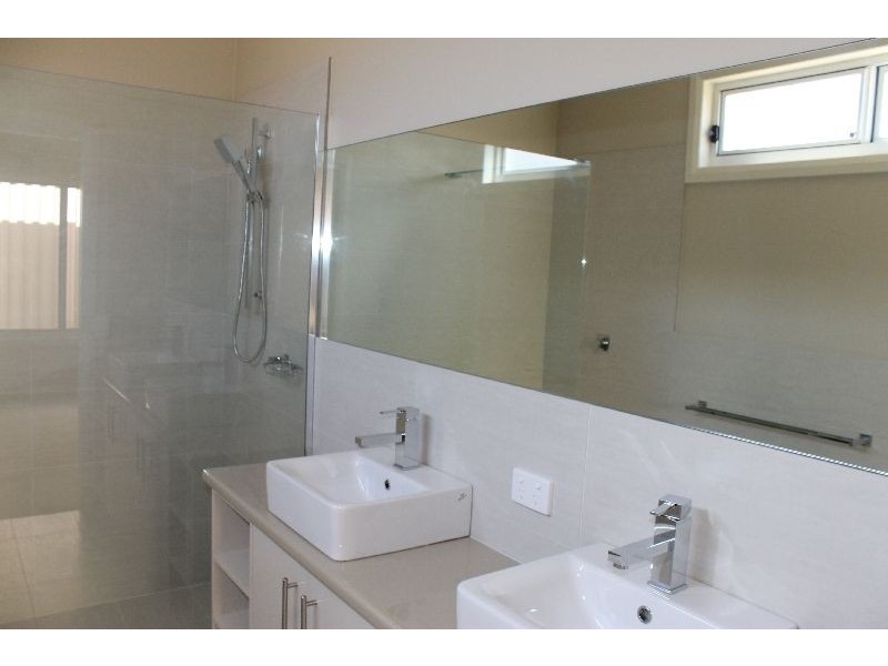 1/15 West Court, Cowes VIC 3922