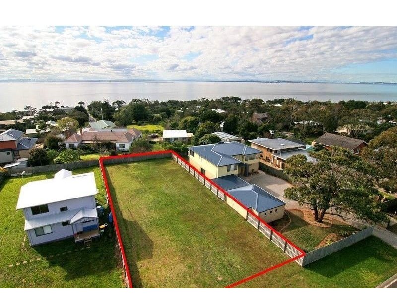 316 Church Street, Cowes VIC 3922