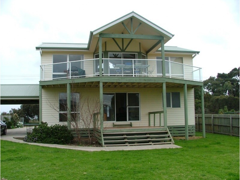 326 Church Street, Cowes VIC 3922
