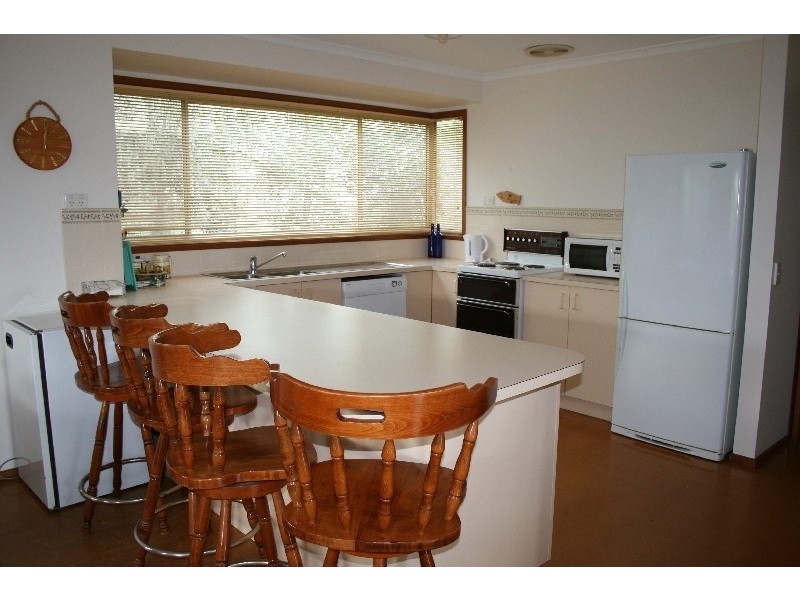 9 Honolulu Avenue, Smiths Beach VIC 3922
