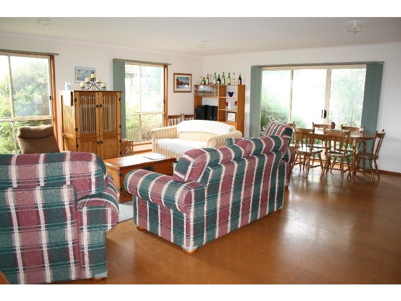 9 Honolulu Avenue, Smiths Beach VIC 3922